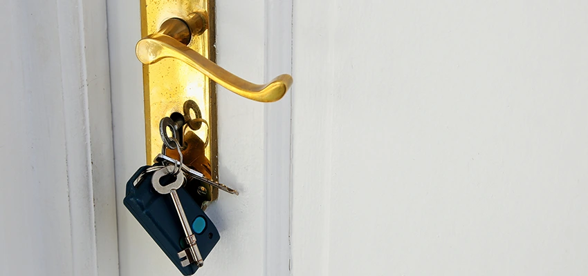 Broken Door Key Extraction in Waterford, CA
